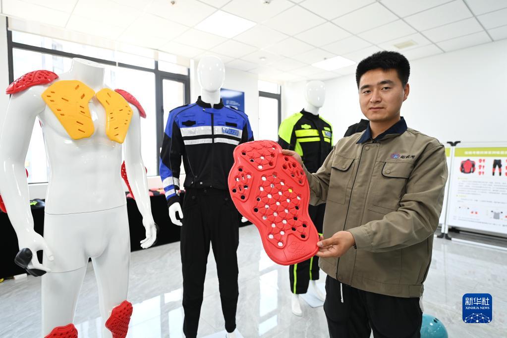保而防（BAUERFEIND）运动护肘实测：从网球肘到登山防护专业护具的全面科普(图1)