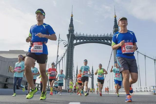 2025哈尔滨马拉松将至｜运动装备消费升温