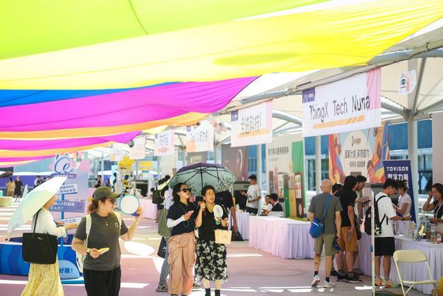 外滩大会上“秀绝活”机器人离我们的生活还有多远？(图3)