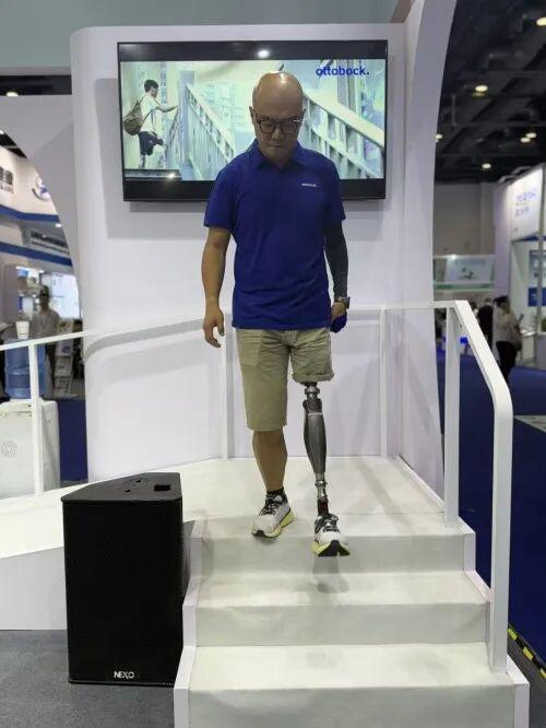 18年同行！“元老级”参展企业用画面定格辅具科技的每一步突破(图2)