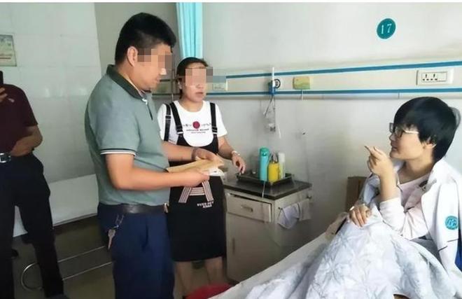 2012年河北女孩7年花200万抗癌亲友劝放弃怒道：我凭啥该死(图10)