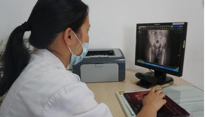 2012年河北女孩7年花200万抗癌亲友劝放弃怒道：我凭啥该死(图14)