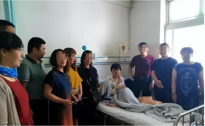 2012年河北女孩7年花200万抗癌亲友劝放弃怒道：我凭啥该死(图29)