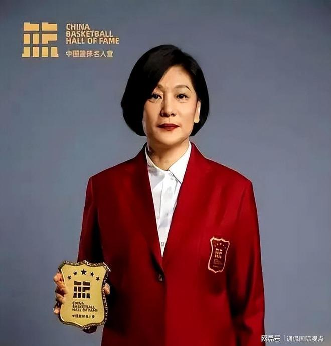 女篮名将李昕与巩晓彬分手后嫁知识分子又离婚如今单身无儿女(图3)