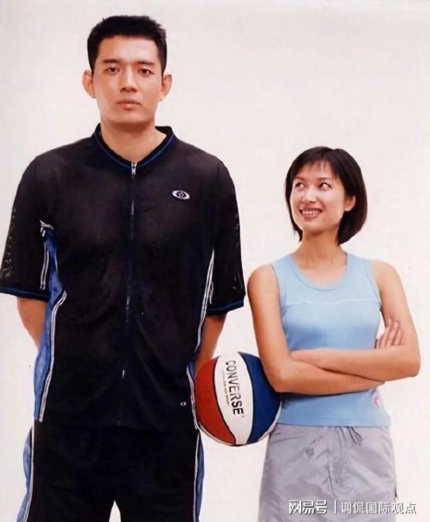 女篮名将李昕与巩晓彬分手后嫁知识分子又离婚如今单身无儿女(图18)