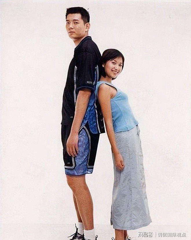 女篮名将李昕与巩晓彬分手后嫁知识分子又离婚如今单身无儿女(图20)