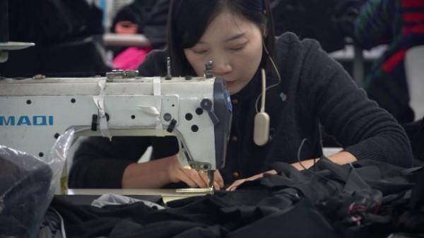 淮滨：天冷催热“暖经济” 智能发热产品订单暴涨(图3)