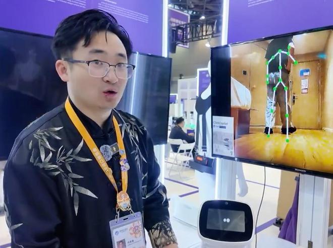 进博直击｜人形机器齐聚未来决胜具身智能AI模型(图8)