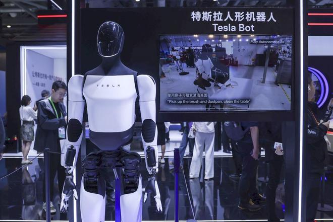 进博直击｜人形机器齐聚未来决胜具身智能AI模型(图12)